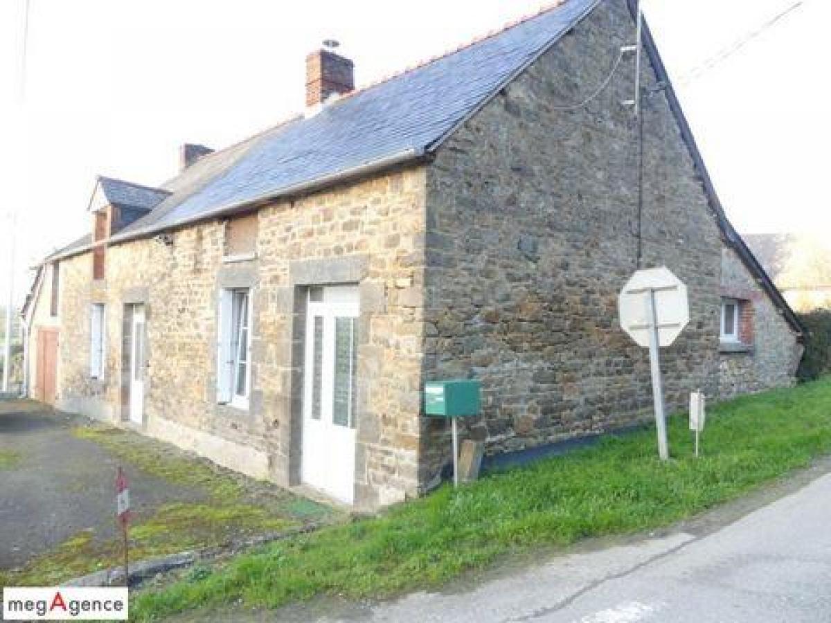2 bedrooms House in Combourg, France No. 10055