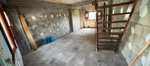 3 Schlafzimmer Haus in Rocca di Cambio, Italy, Nr. 372192 15