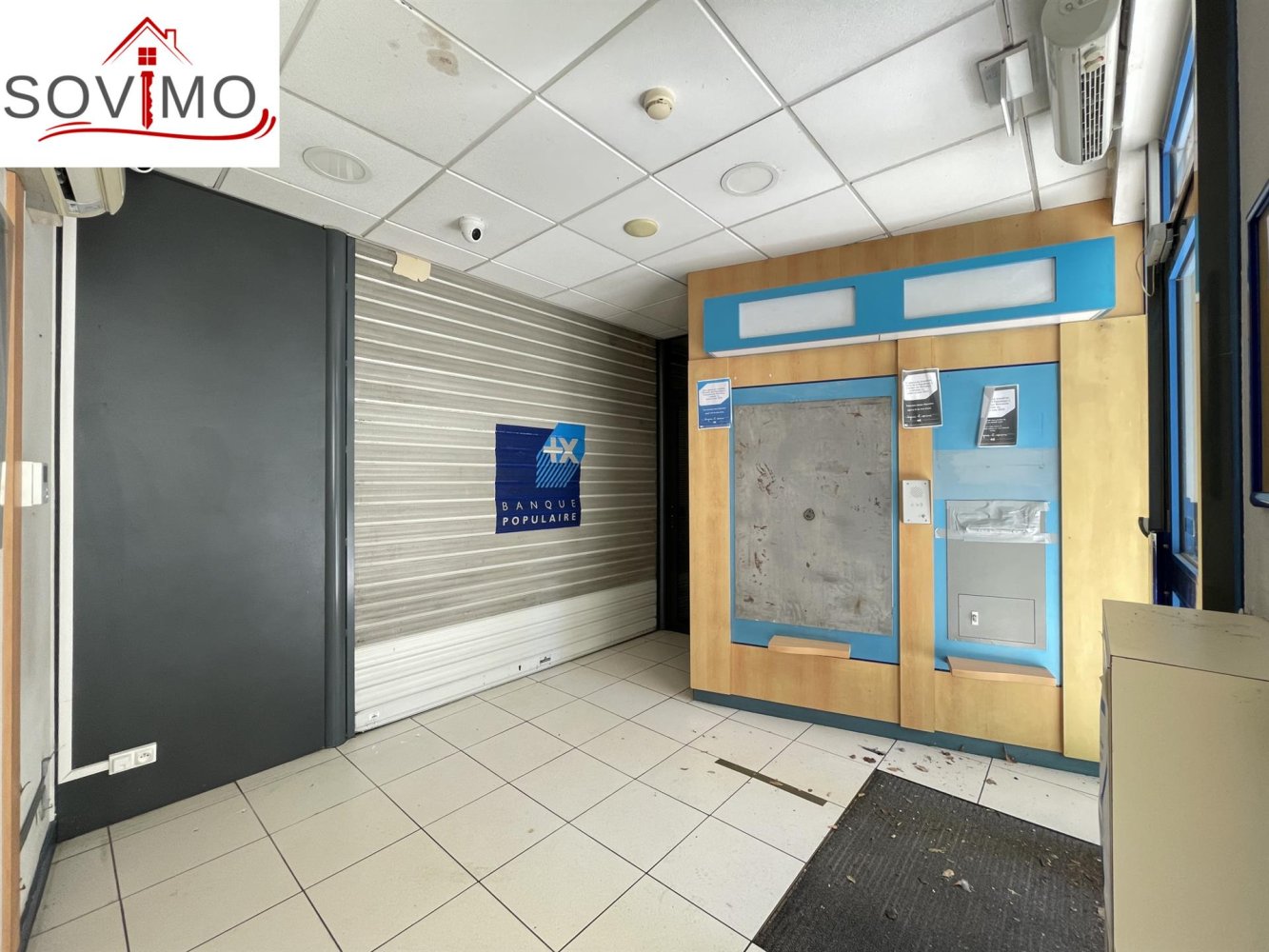 Офис с 3 спальнями в Конфолан, Франция № 301441