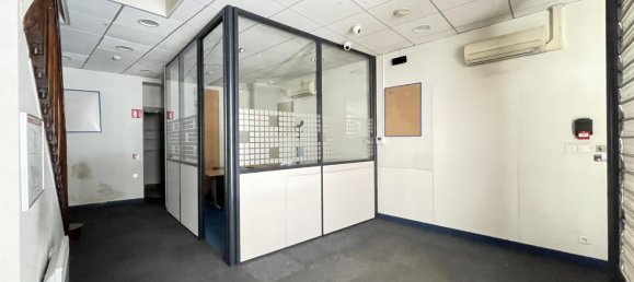 Офис с 3 спальнями в Конфолан, Франция № 301441 4