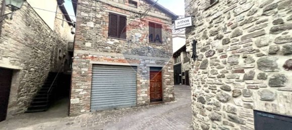 3 bedrooms Apartment in Gualdo Cattaneo, Italy No. 151968 14