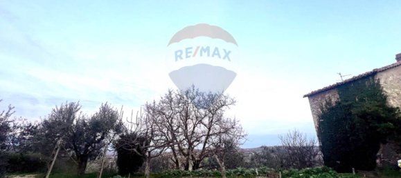 3 bedrooms Apartment in Gualdo Cattaneo, Italy No. 151968 11