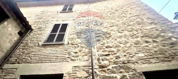 3 bedrooms Apartment in Gualdo Cattaneo, Italy No. 151968 35