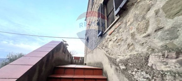 3 bedrooms Apartment in Gualdo Cattaneo, Italy No. 151968 3