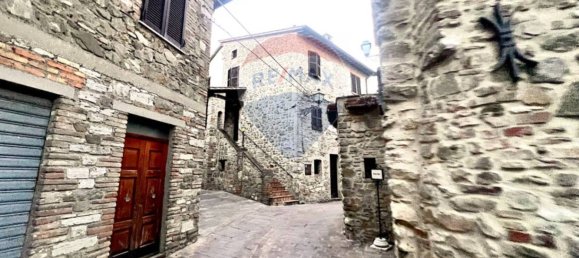 3 bedrooms Apartment in Gualdo Cattaneo, Italy No. 151968 16