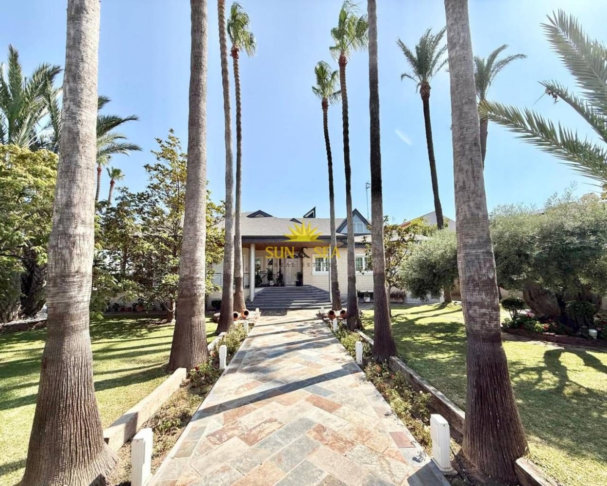 7 bedrooms Villa in San Pedro del Pinatar, Spain No. 163724