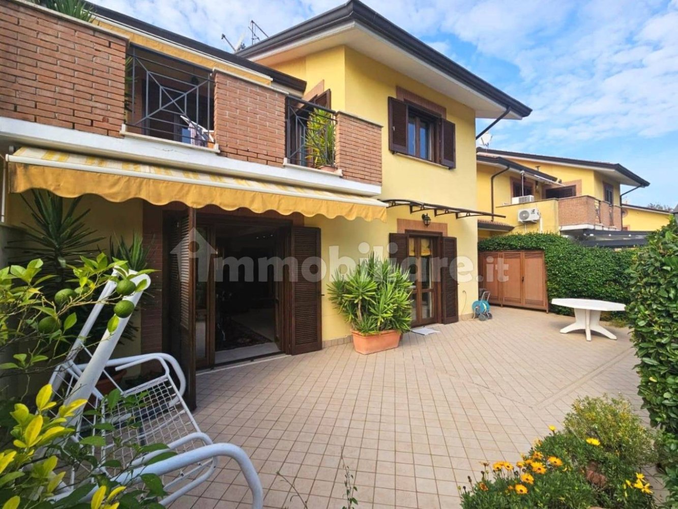 3 bedrooms House in Frosinone, Italy No. 293905