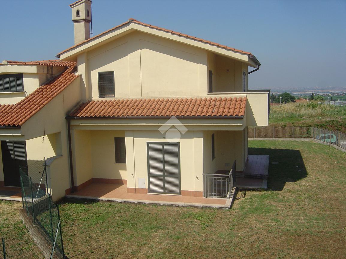 4 rooms Villa in Albano Laziale, Italy No. 152705