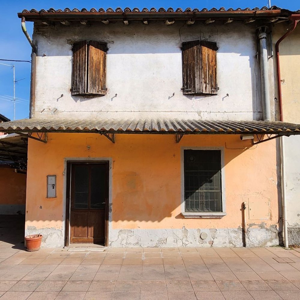 Дом с 3 комнатами в Дженивольта, Италия № 63760