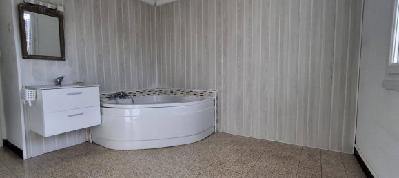 3 bedrooms House in Sorgues, France No. 355559 7