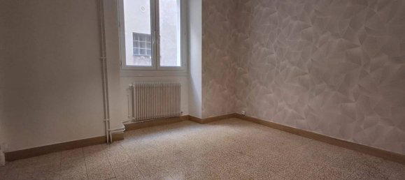 3 bedrooms House in Sorgues, France No. 355559 6