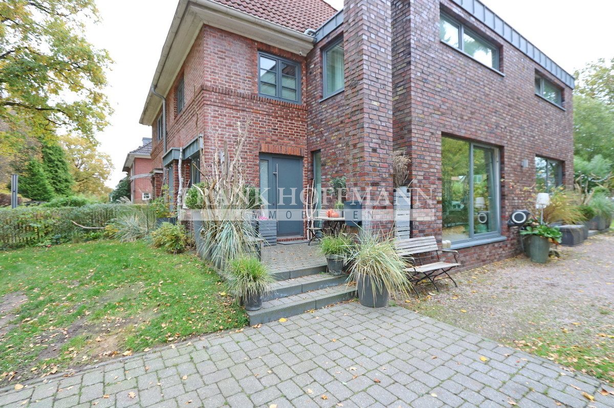 5 rooms Townhouse in Wandsbek, Germany No. 75072