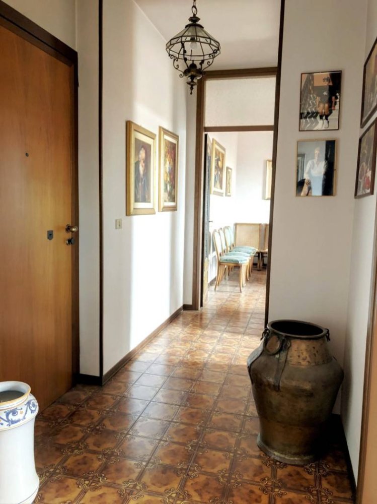 1 غرف نوم شقة في Bellinzago Novarese, Italy رقم 49347