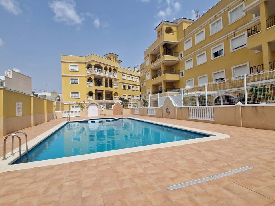 Квартира с 2 спальнями в Альморади, Испания № 194887