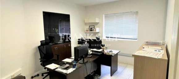 80m² Office in Gzira, Malta No. 12381 8