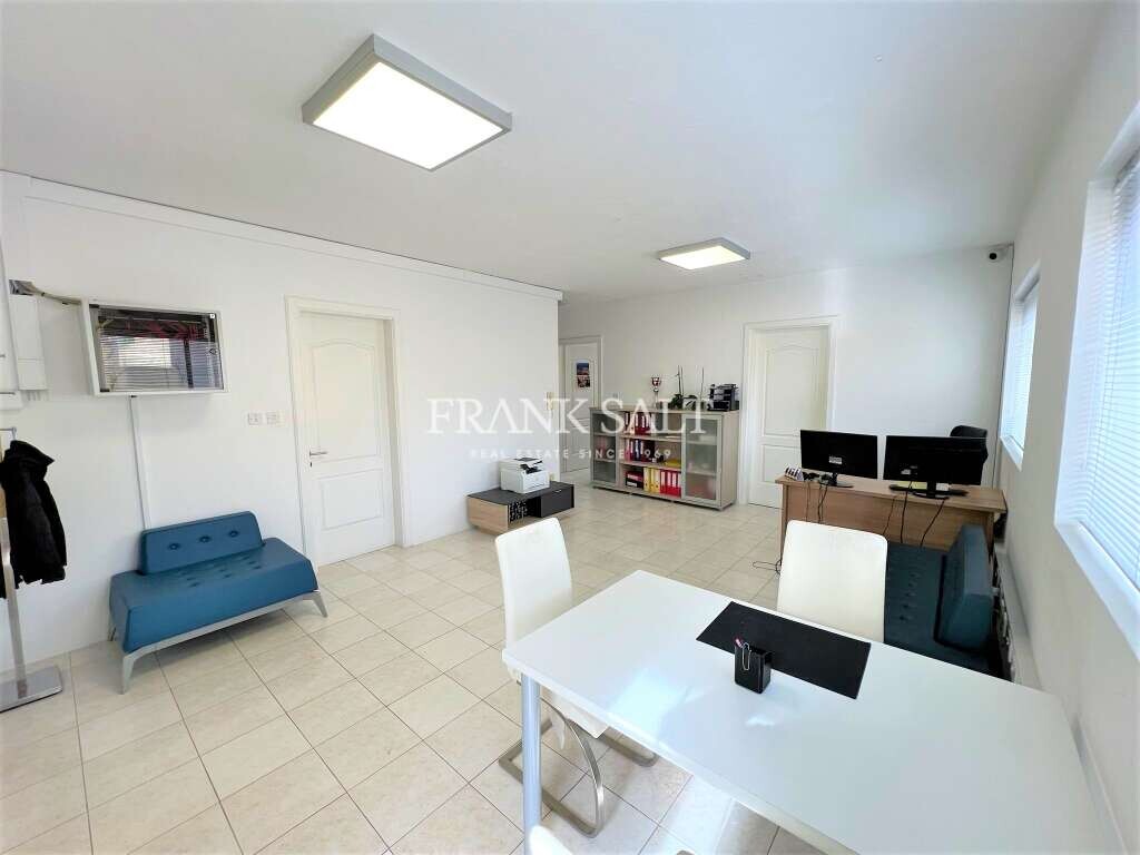 80m² Office in Gzira, Malta No. 12381
