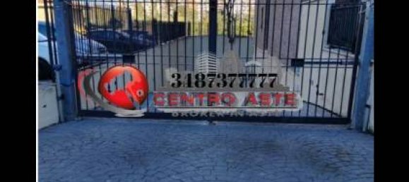 2 bedrooms Garage in Pomezia, Italy No. 299888 3