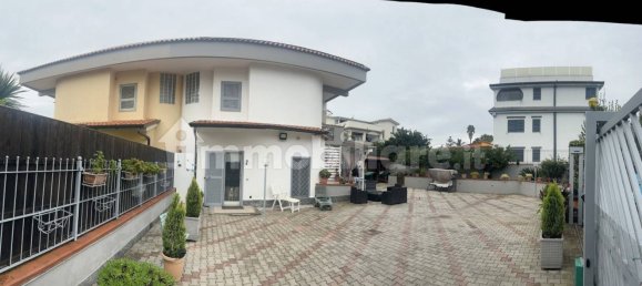 3 bedrooms House in Giugliano in Campania, Italy No. 275733 7