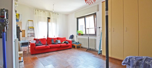 4 rooms Apartment in Sumirago, Italy No. 106583 8