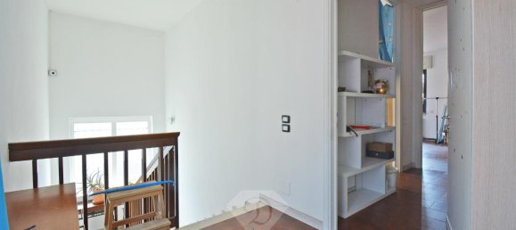 4 rooms Apartment in Sumirago, Italy No. 106583 5