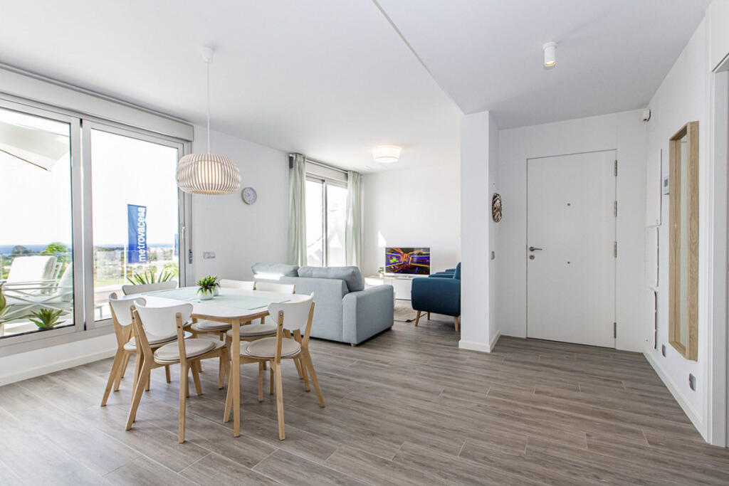 2 bedrooms Apartment in Estepona, Spain No. 185320