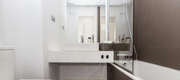 2 bedrooms Apartment in Estepona, Spain No. 185320 4