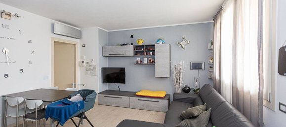 Dúplex de 2 habitaciónes en Rivolta d'Adda, Italy No. 286337 10