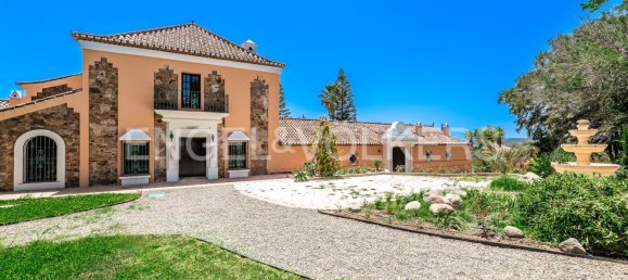 6 bedrooms House in Manilva, Spain No. 99559 2