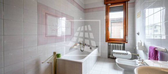 7-salle Maison à Scandiano, Italy No. 11059 12