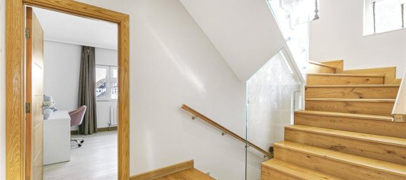 6 bedrooms House in London, United Kingdom No. 6595 11