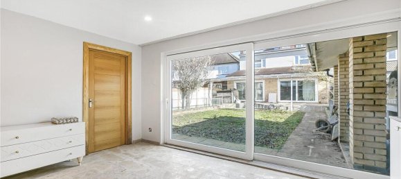 6 bedrooms House in London, United Kingdom No. 6595 21