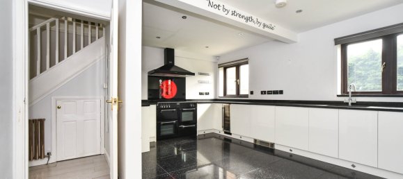 5 غرف نوم منزل في Chippenham, United Kingdom رقم 2969 5