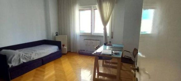 6 rooms Apartment in Rome, Italy No. 107292 9