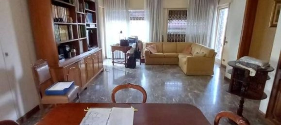 6 rooms Apartment in Rome, Italy No. 107292 23