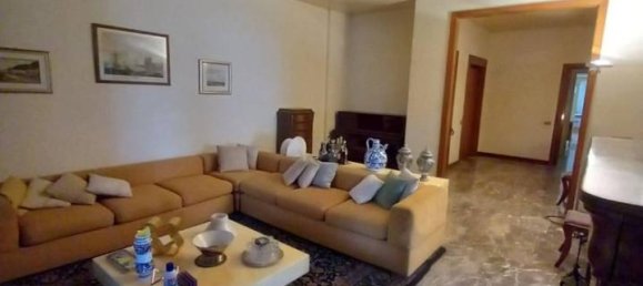6 rooms Apartment in Rome, Italy No. 107292 24