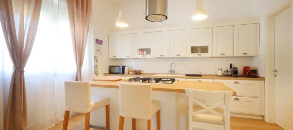 4 rooms House in Cascina, Italy No. 218896 16