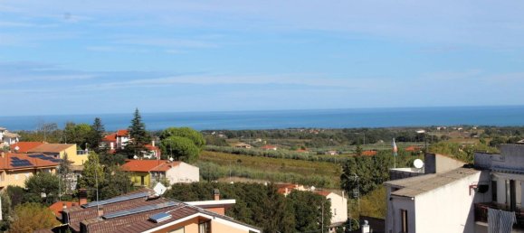 Casa de 5 habitaciónes en Casalbordino, Italy No. 68840 27