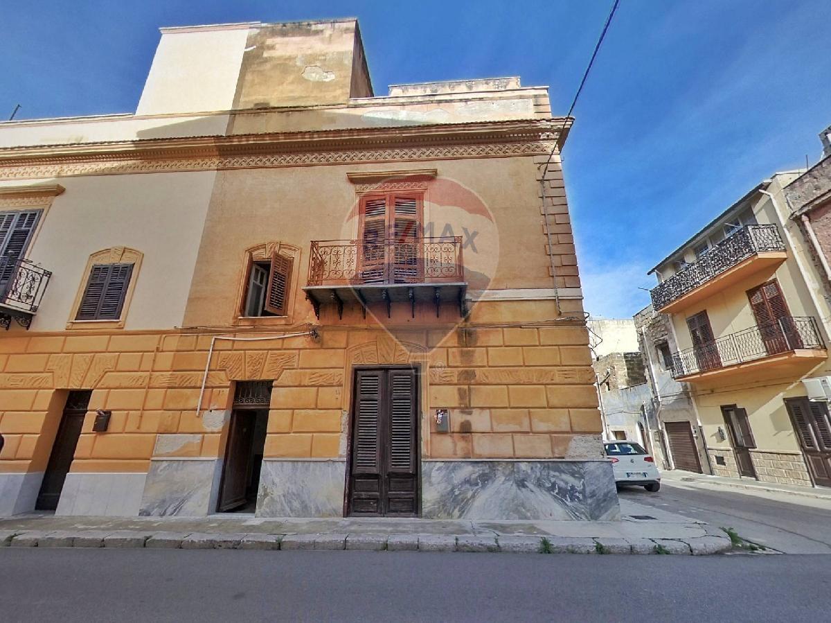 Apartamento de 4 dormitorios en Cinisi, Italy No. 329215