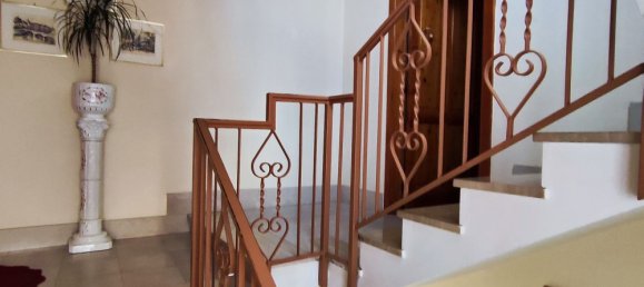 5 bedrooms House in Montella, Italy No. 330718 24