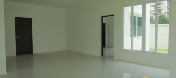 4 bedrooms Cafe / restaurant in Pattaya, Thailand No. 946 9