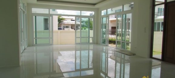 4 bedrooms Cafe / restaurant in Pattaya, Thailand No. 946 5