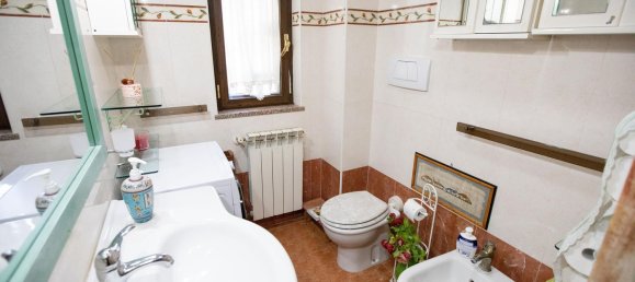 4 rooms House in Rome, Italy No. 112712 28