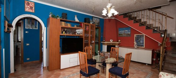 4 rooms House in Rome, Italy No. 112712 2