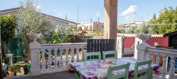 4 rooms House in Rome, Italy No. 112712 3