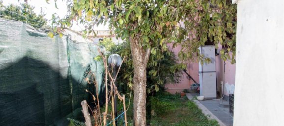 4 rooms House in Rome, Italy No. 112712 13