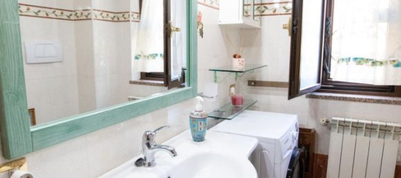 4 rooms House in Rome, Italy No. 112712 26