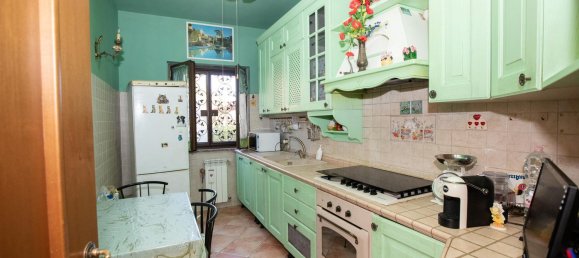 4 rooms House in Rome, Italy No. 112712 11