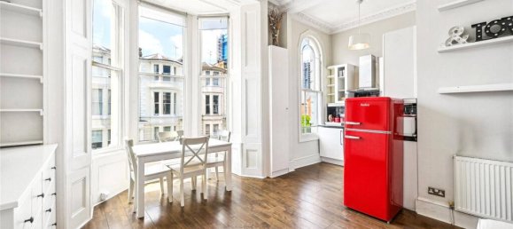 2 bedrooms Apartment in London, United Kingdom No. 12876 4