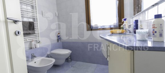 2 bedrooms Penthouse in Mogliano Veneto, Italy No. 379807 10
