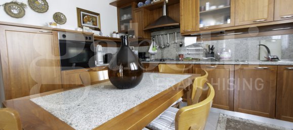 2 bedrooms Penthouse in Mogliano Veneto, Italy No. 379807 4